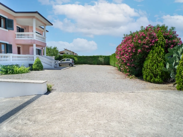 Villa Scalea Calabria wide entrance