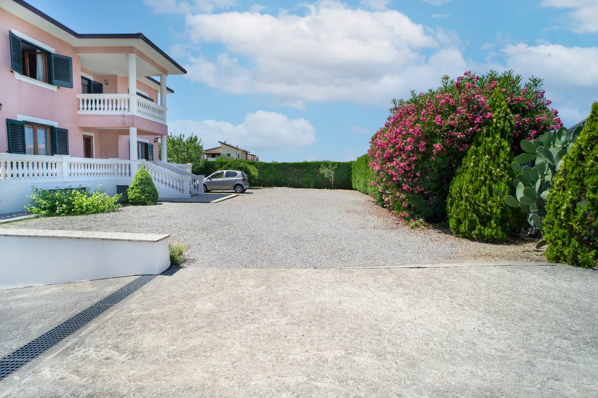 Villa Scalea Calabria wide entrance